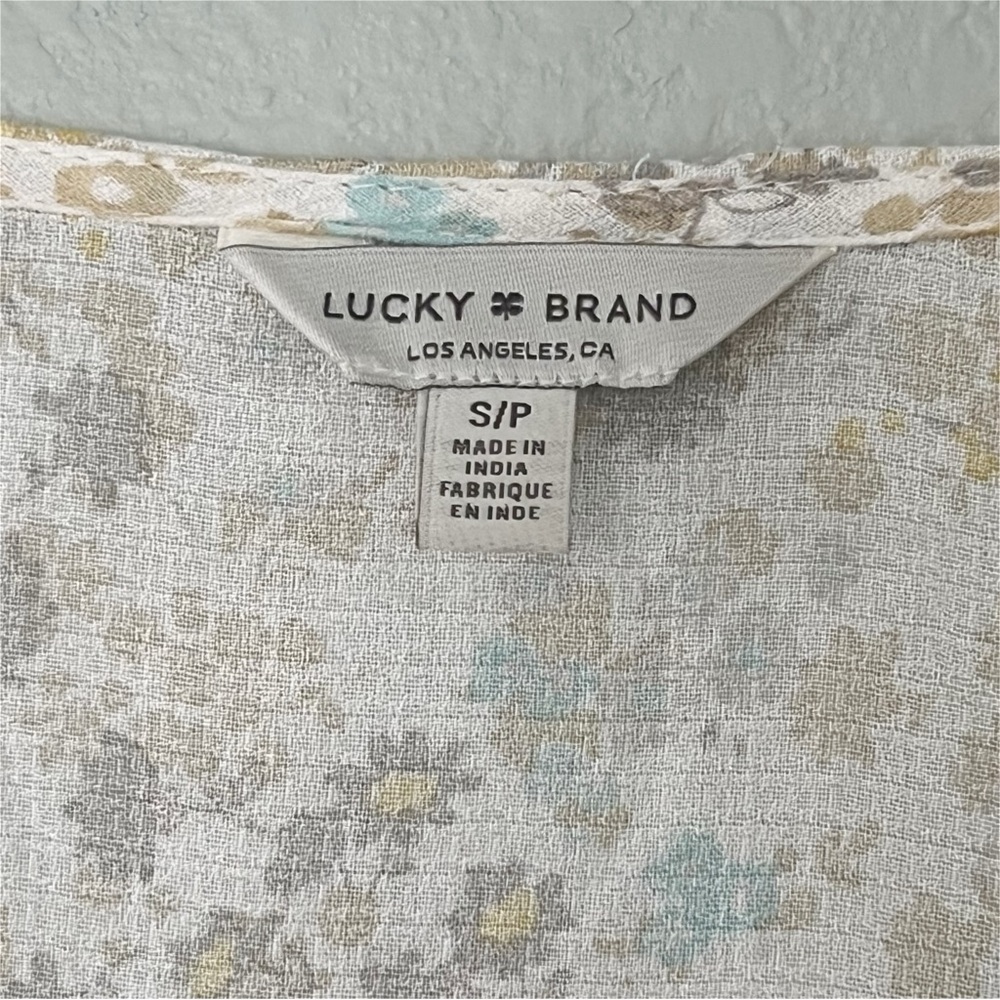 LUCKY BRAND Lightweight Pastel Floral Top Size S/P - Picture 3 of 3